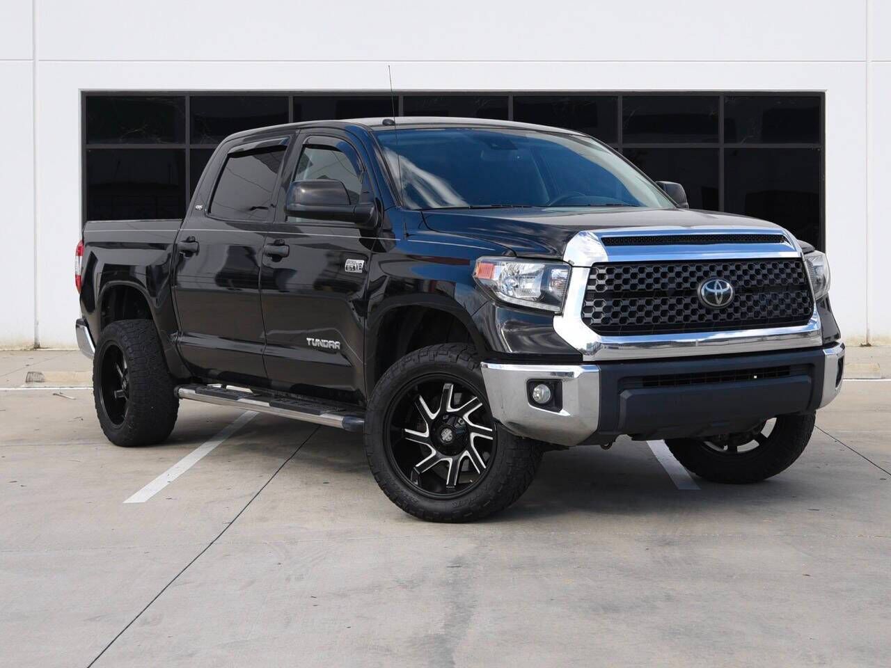 2019 TOYOTA Tundra