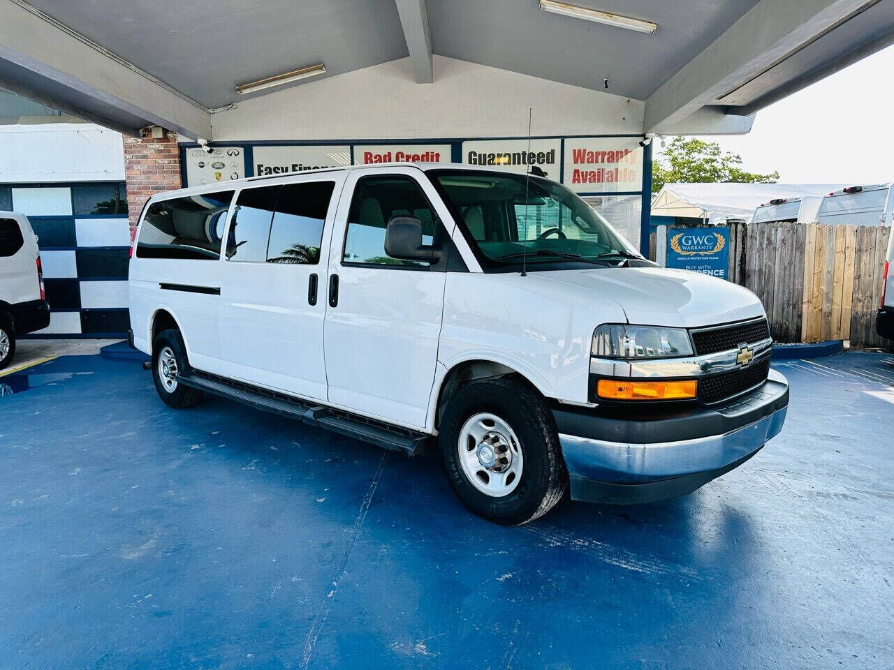2019 CHEVROLET Express