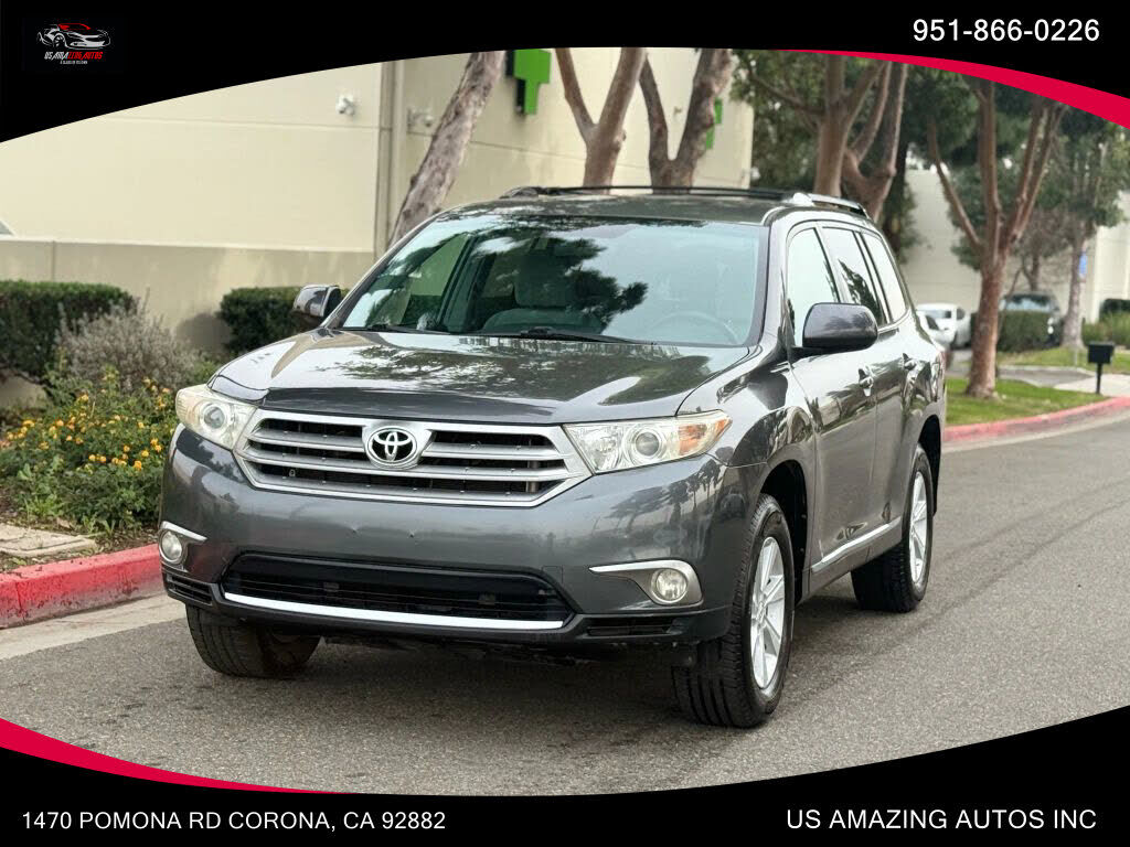 2011 TOYOTA Highlander