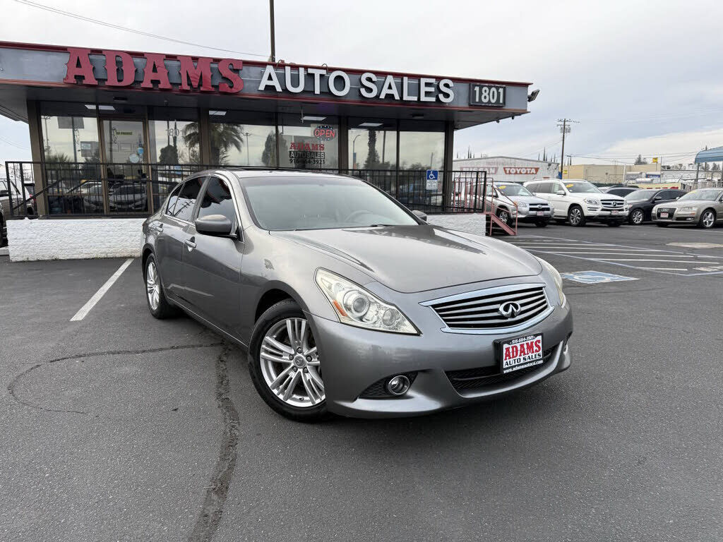 2011 INFINITI G37