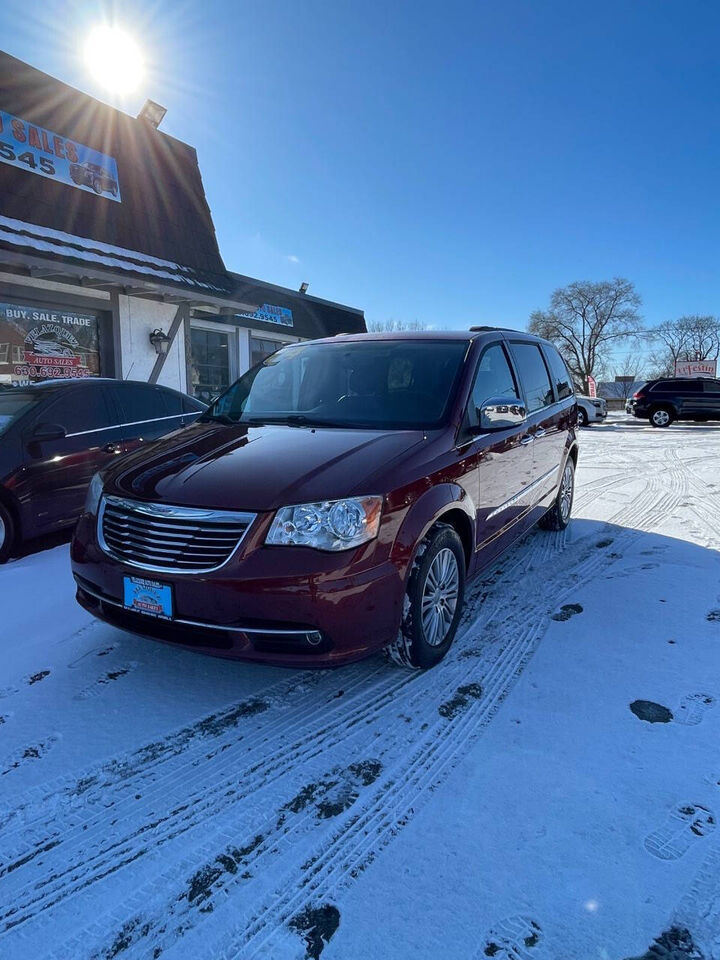 2014 CHRYSLER Town and Country