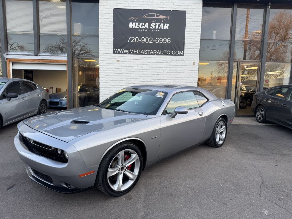 2017 DODGE Challenger