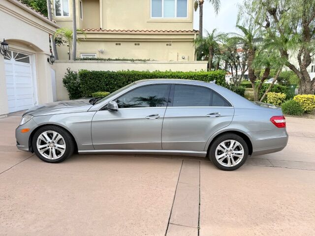 2011 MERCEDES-BENZ E-Class