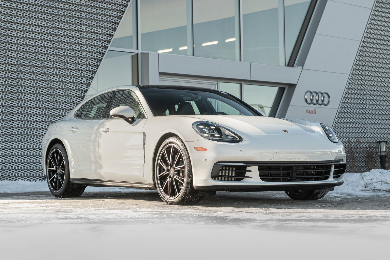 2020 PORSCHE Panamera
