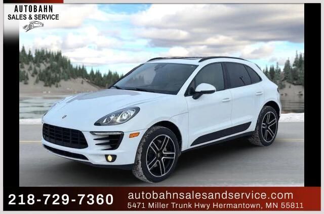 2018 PORSCHE Macan