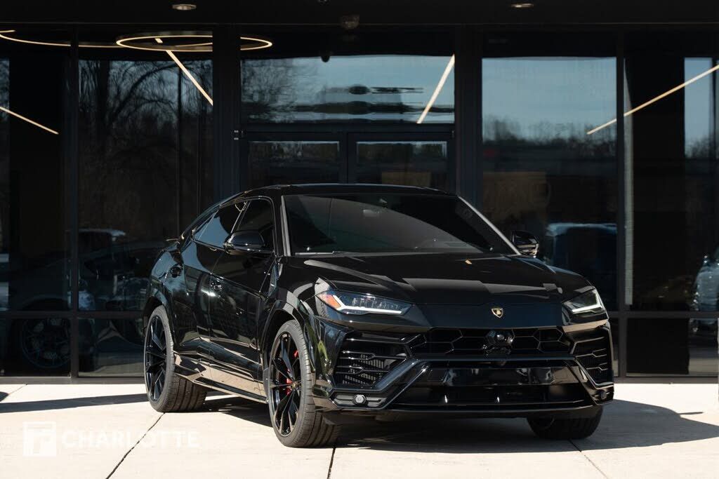 2021 LAMBORGHINI URUS