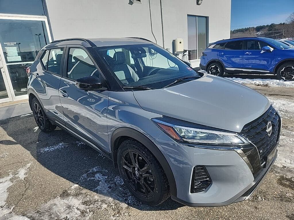 2023 NISSAN Kicks