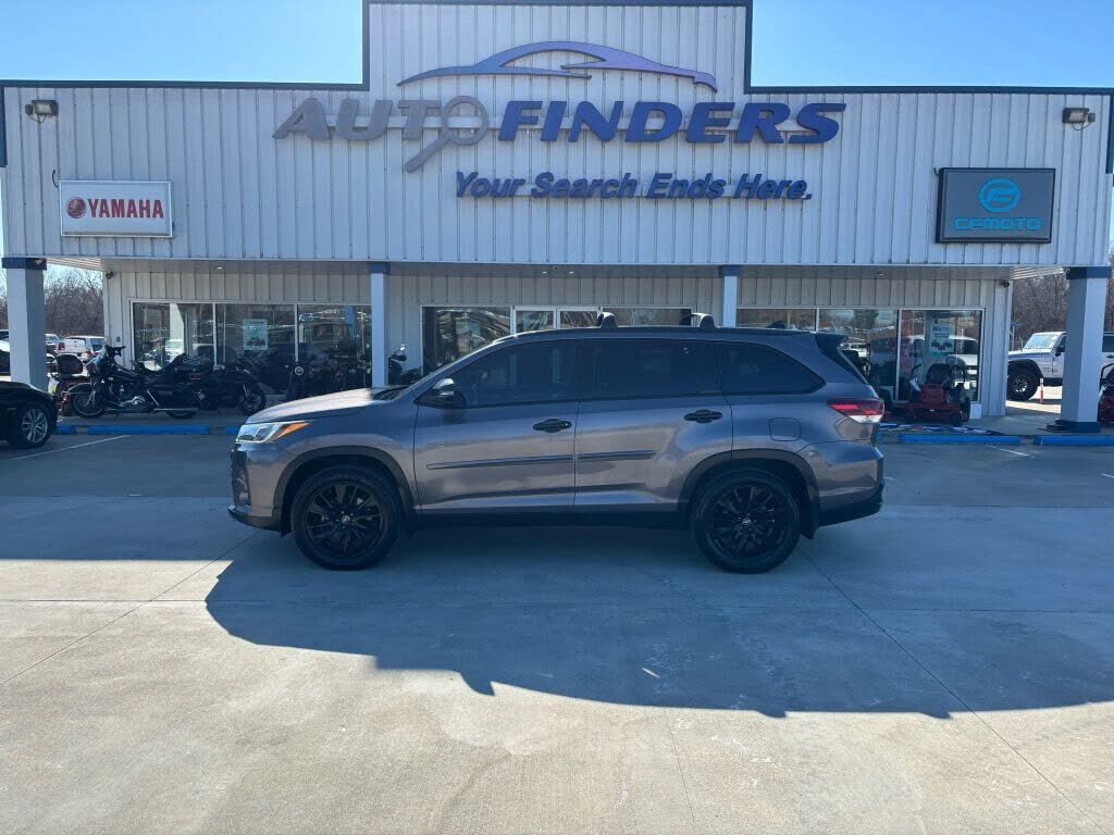 2019 TOYOTA Highlander