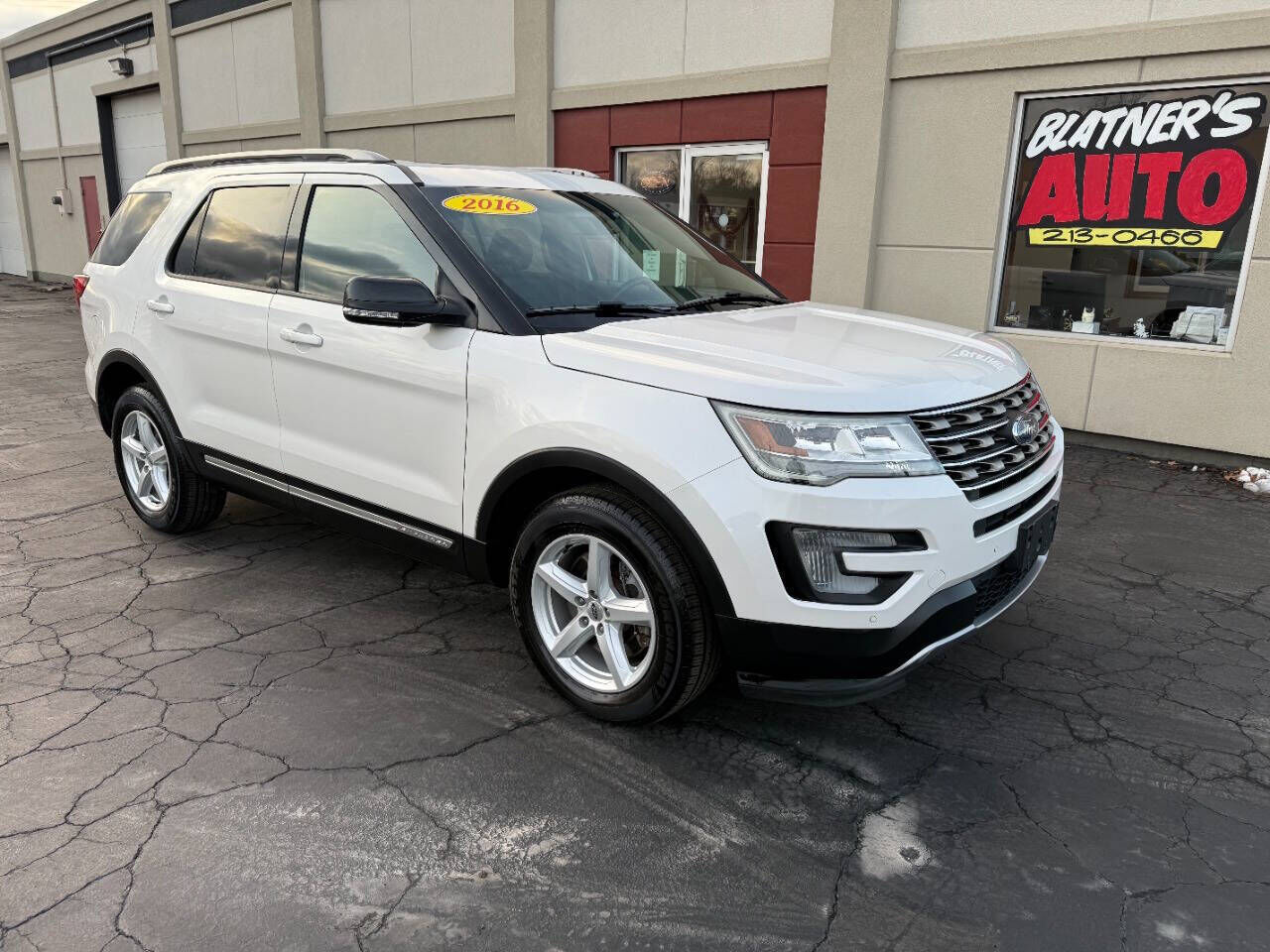 2016 FORD Explorer