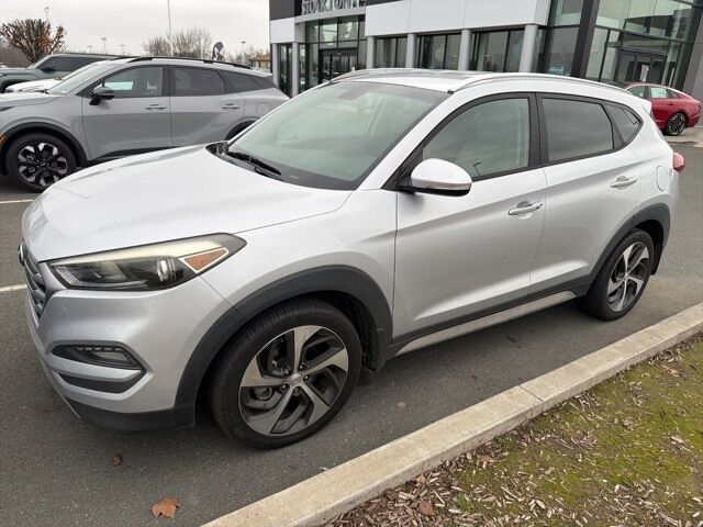 2017 HYUNDAI Tucson