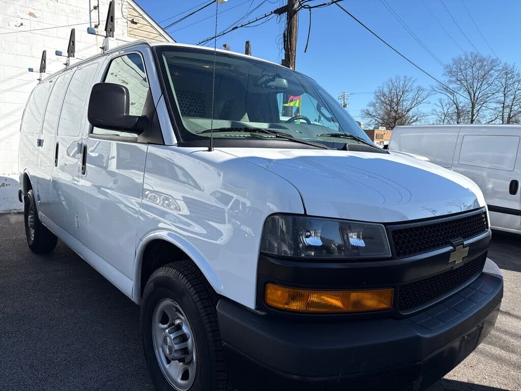 2019 CHEVROLET Express