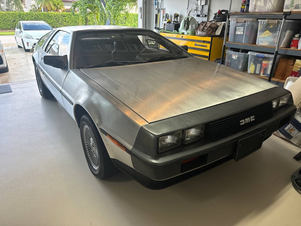 1981 DELOREAN DMC-12