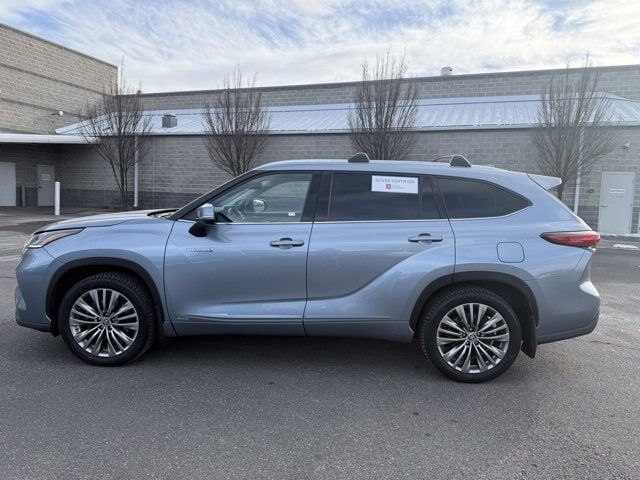 2021 TOYOTA Highlander