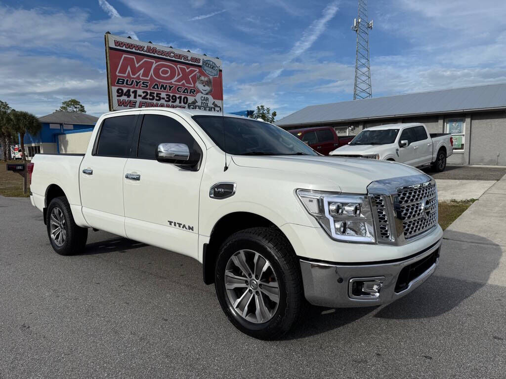 2017 NISSAN Titan
