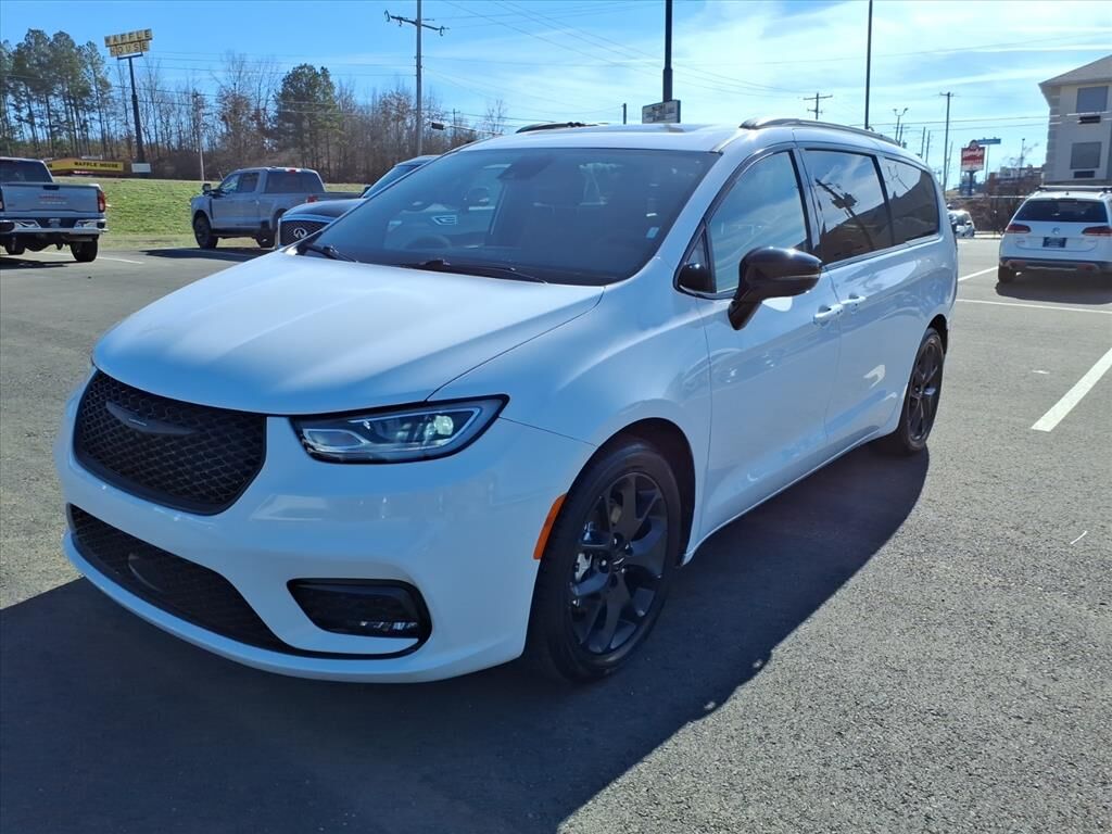2025 CHRYSLER Pacifica