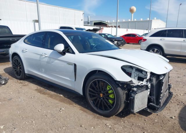 2018 PORSCHE Panamera