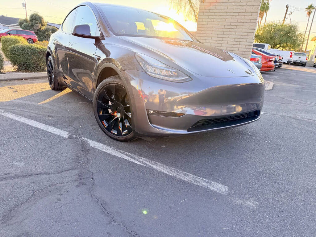 2021 TESLA Model Y