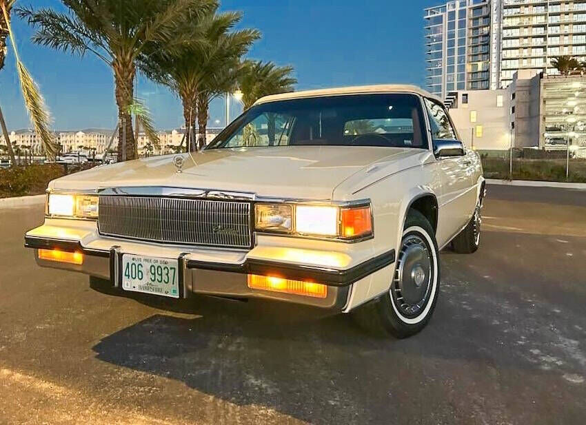 1985 CADILLAC Deville