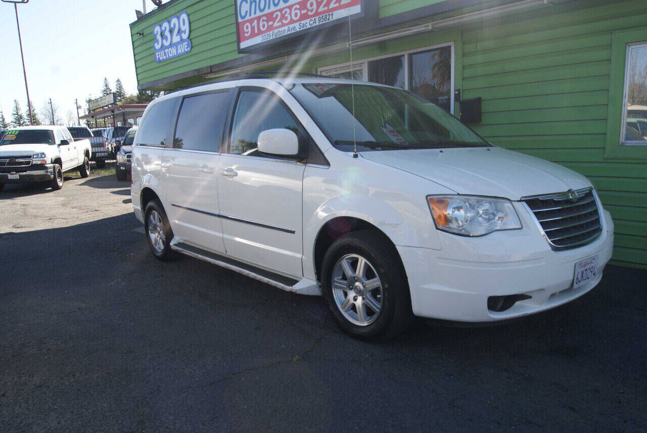 2009 CHRYSLER Town and Country