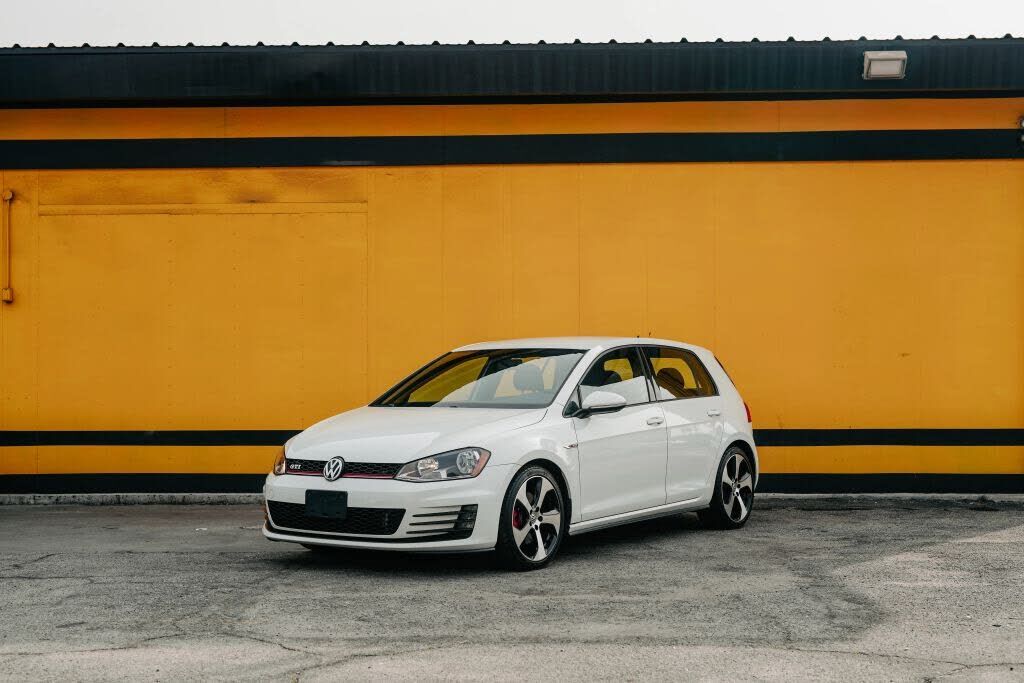 2017 VOLKSWAGEN Golf GTI