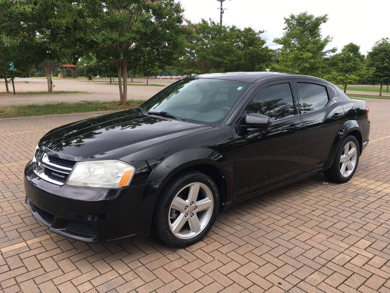 2012 DODGE Avenger