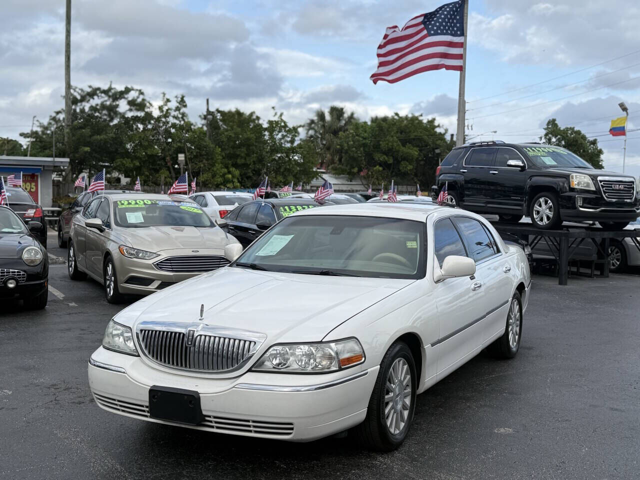 2003 LINCOLN Town Car