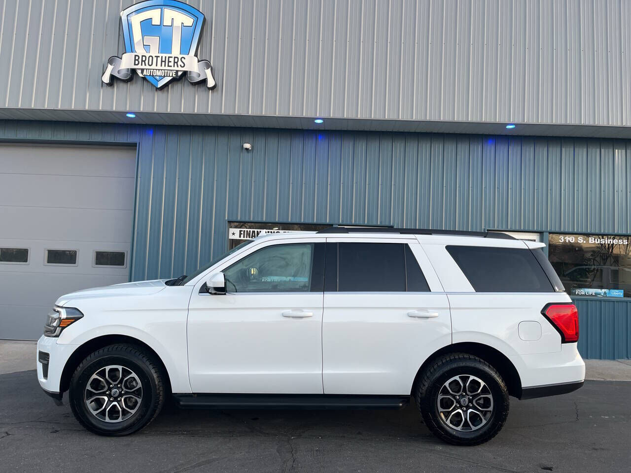 2024 FORD Expedition