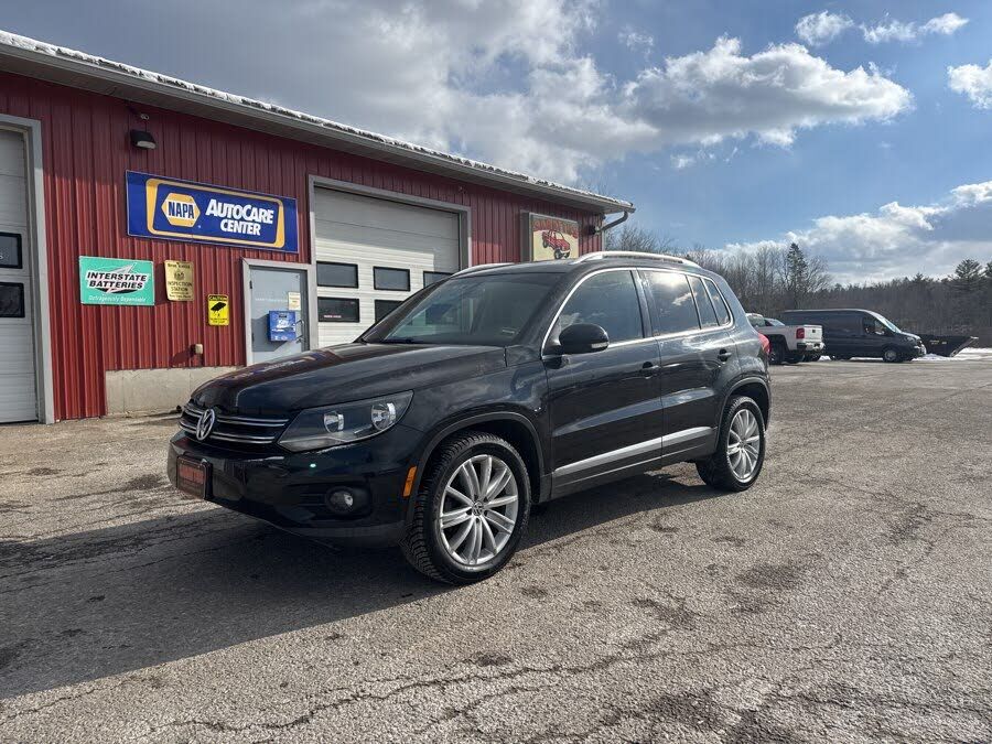 2015 VOLKSWAGEN Tiguan