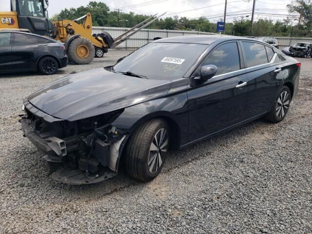 2021 NISSAN Altima