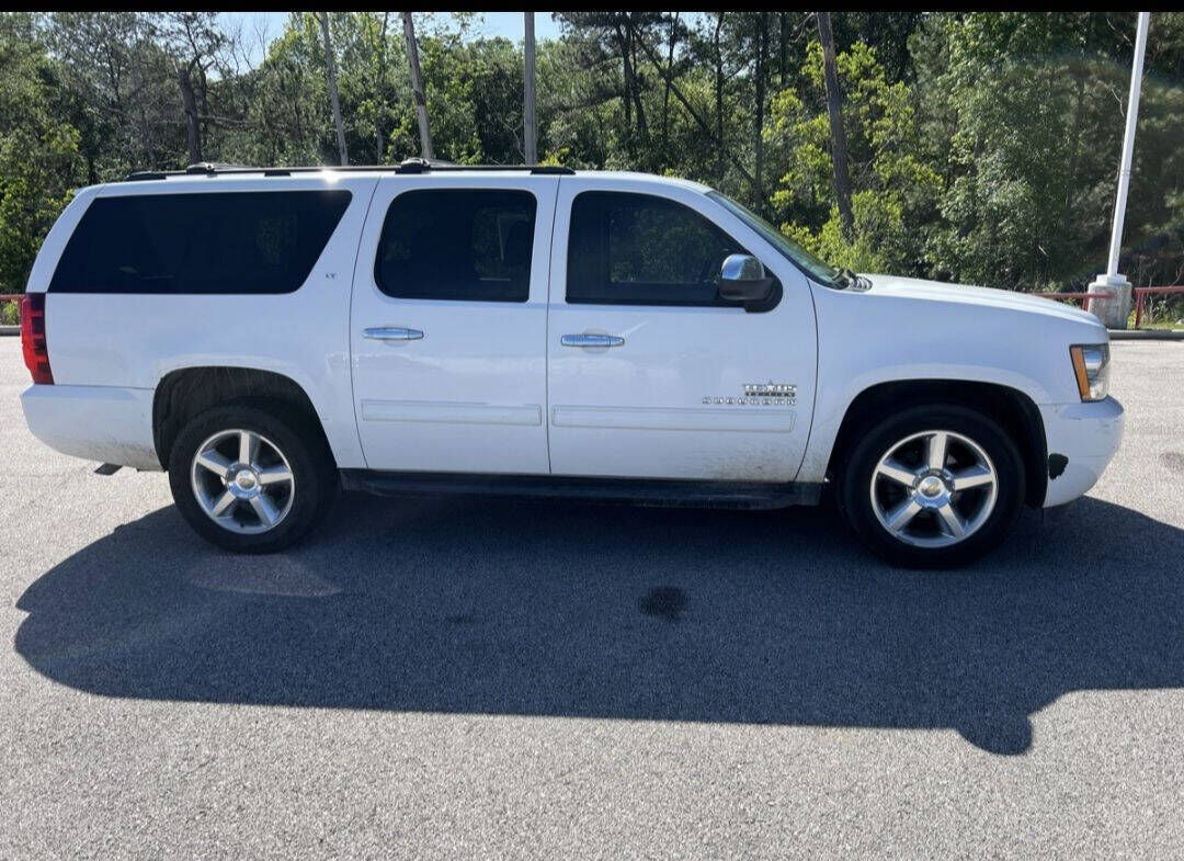 2014 CHEVROLET Suburban
