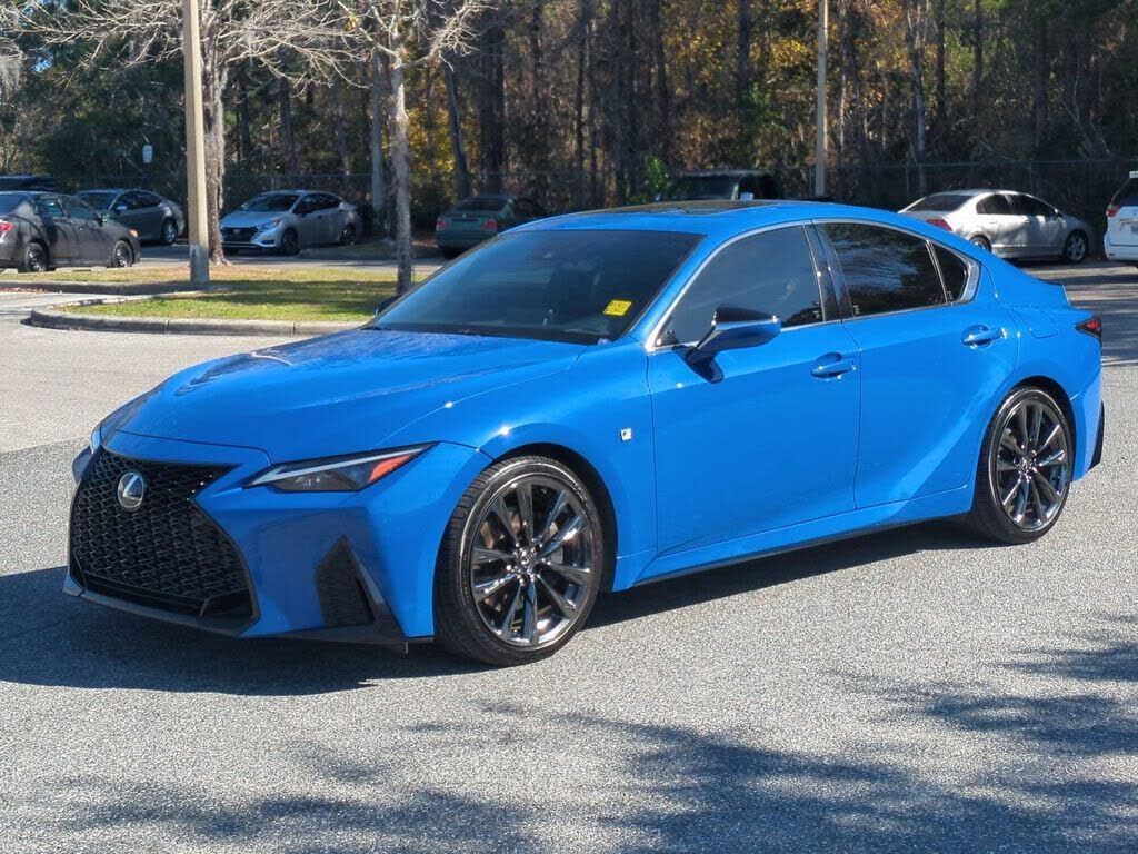 2023 LEXUS IS