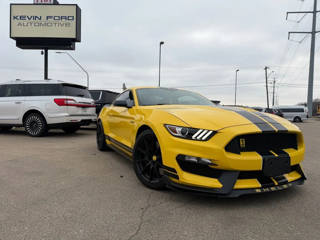 2018 FORD Mustang