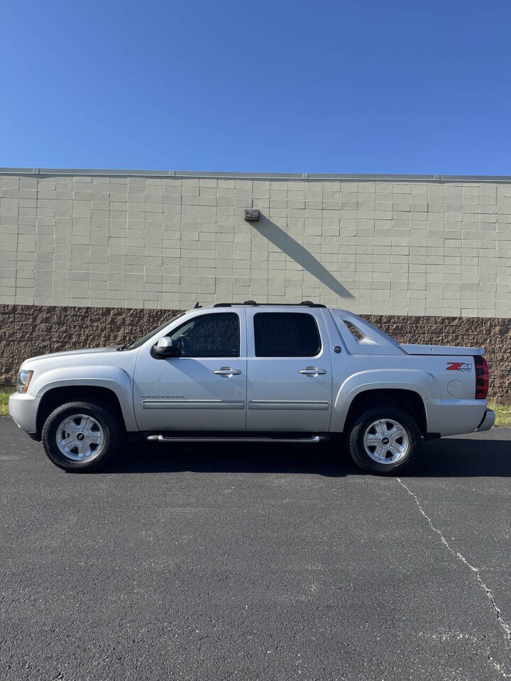 2013 CHEVROLET Avalanche