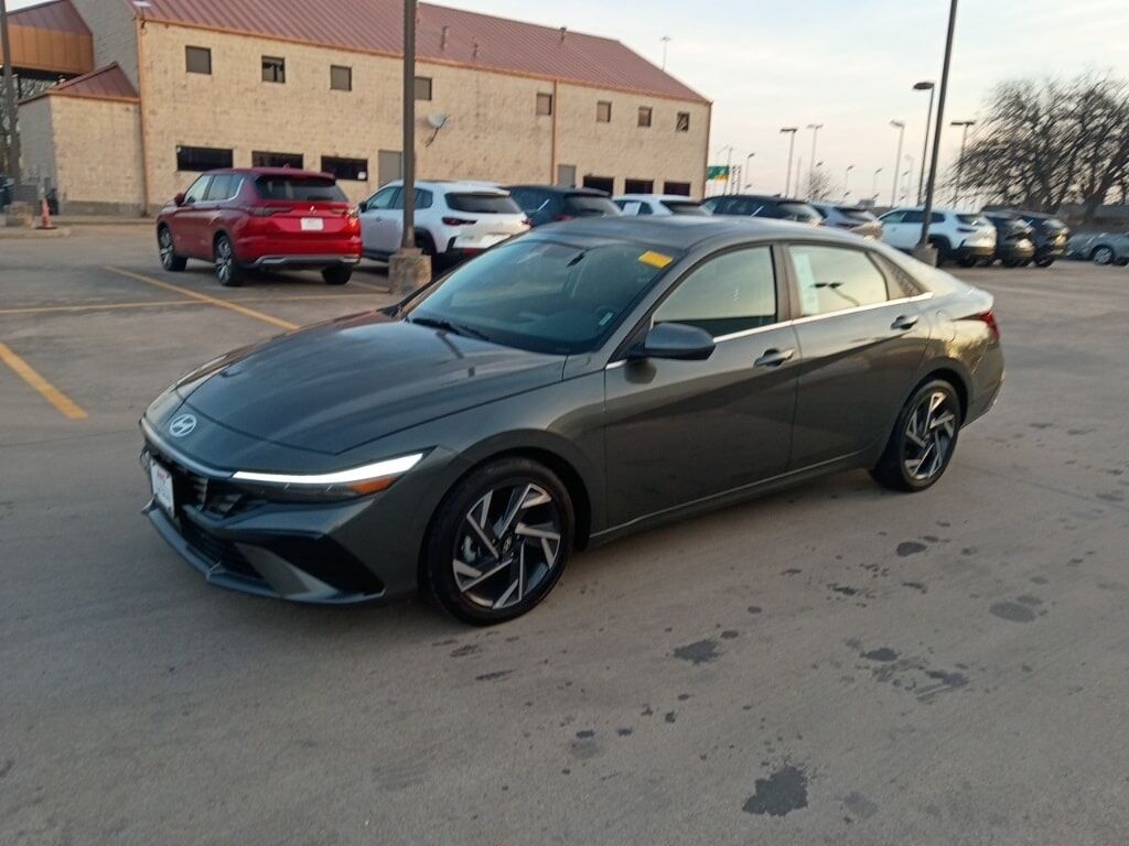 2025 HYUNDAI Elantra