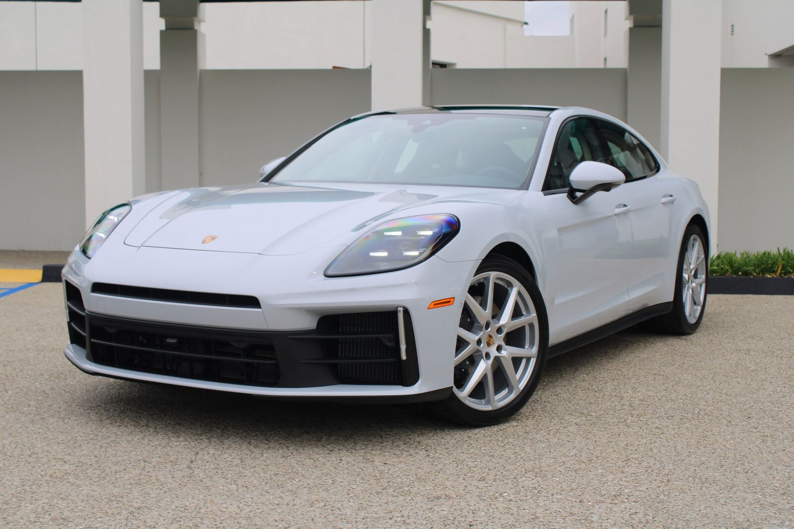2026 PORSCHE Panamera