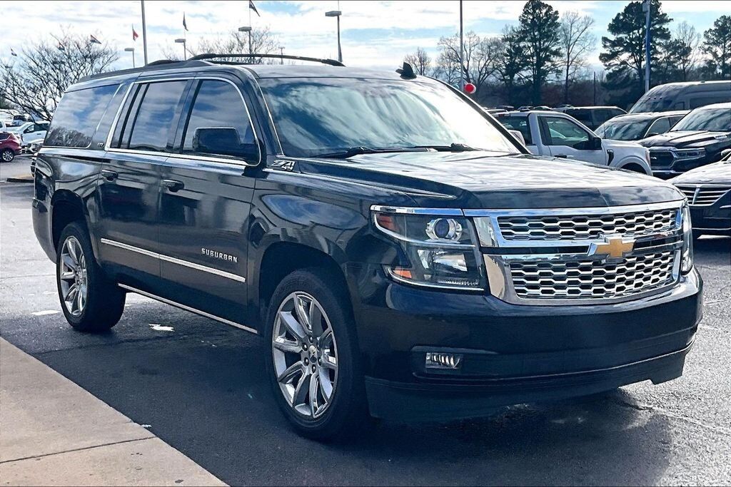 2016 CHEVROLET Suburban
