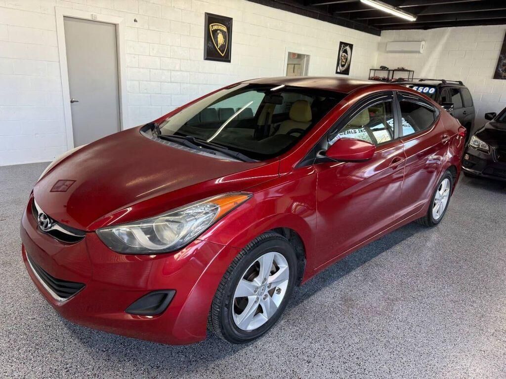 2011 HYUNDAI Elantra