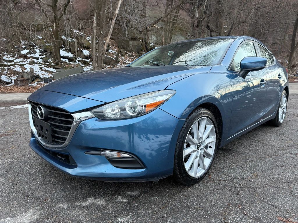 2017 MAZDA Mazda3