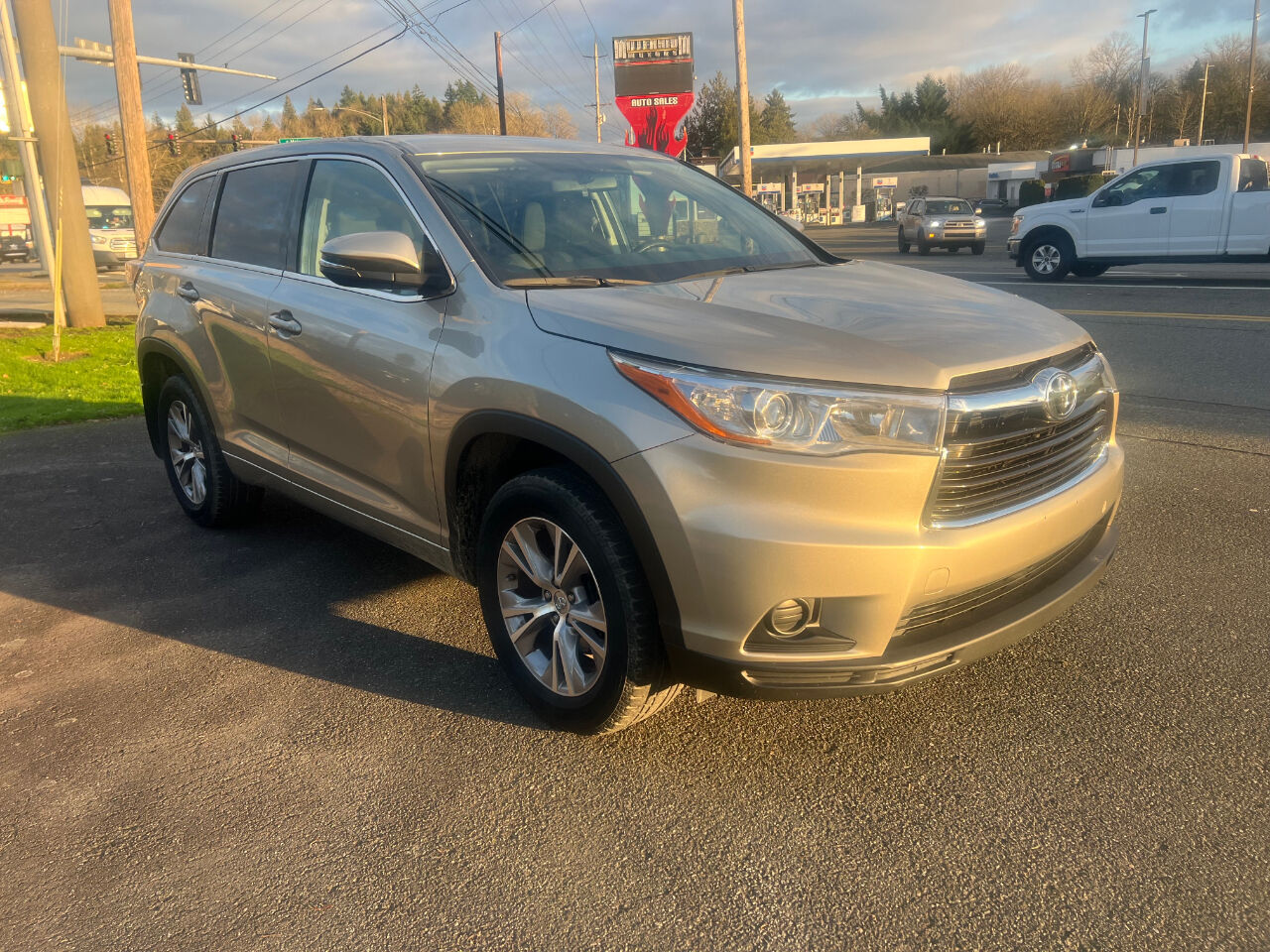 2016 TOYOTA Highlander
