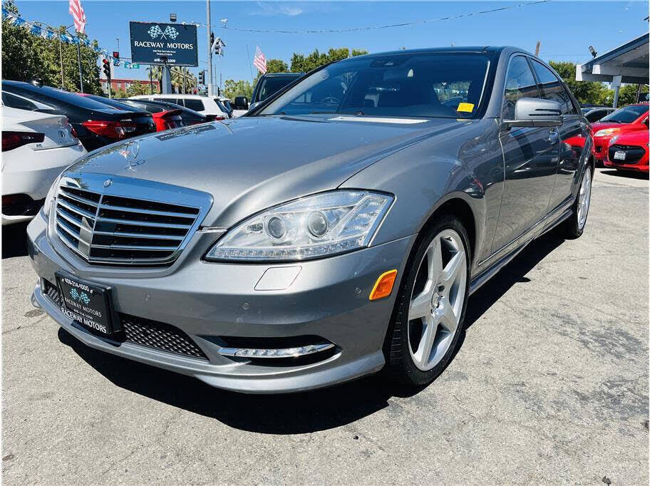 2013 MERCEDES-BENZ S-Class