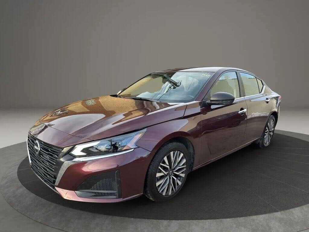 2024 NISSAN Altima