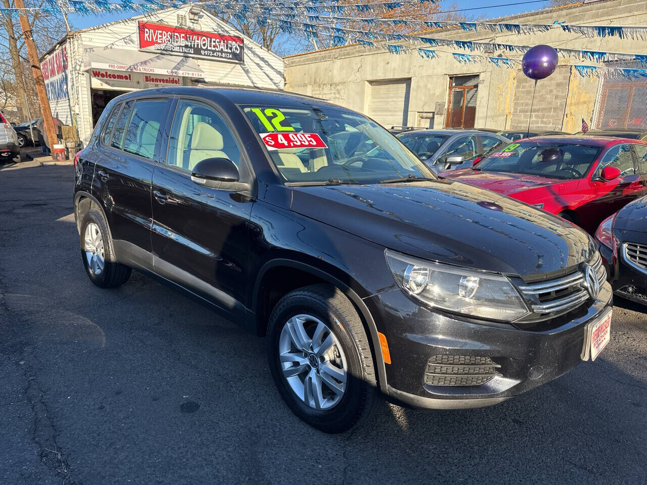 2012 VOLKSWAGEN Tiguan