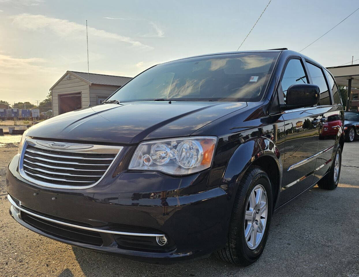 2012 CHRYSLER Town and Country