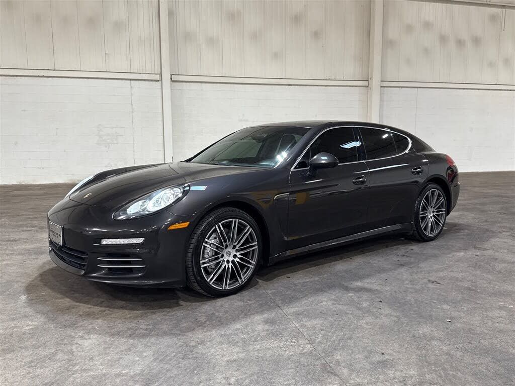 2015 PORSCHE Panamera
