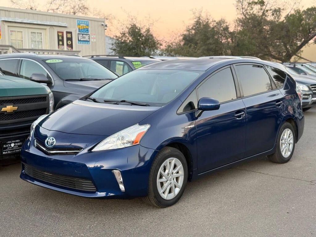 2014 TOYOTA Prius