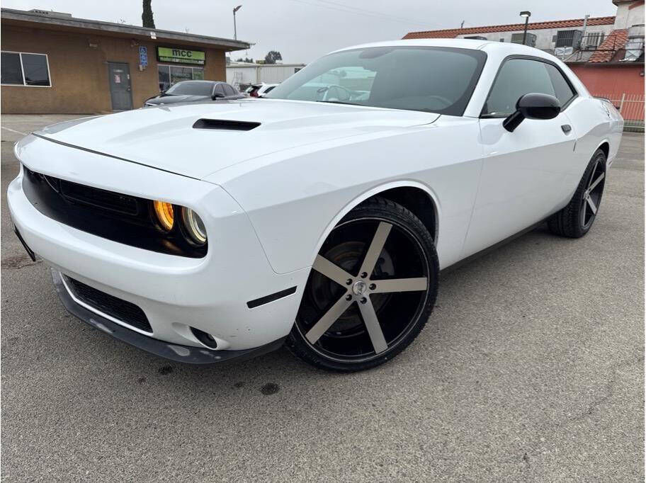 2017 DODGE Challenger