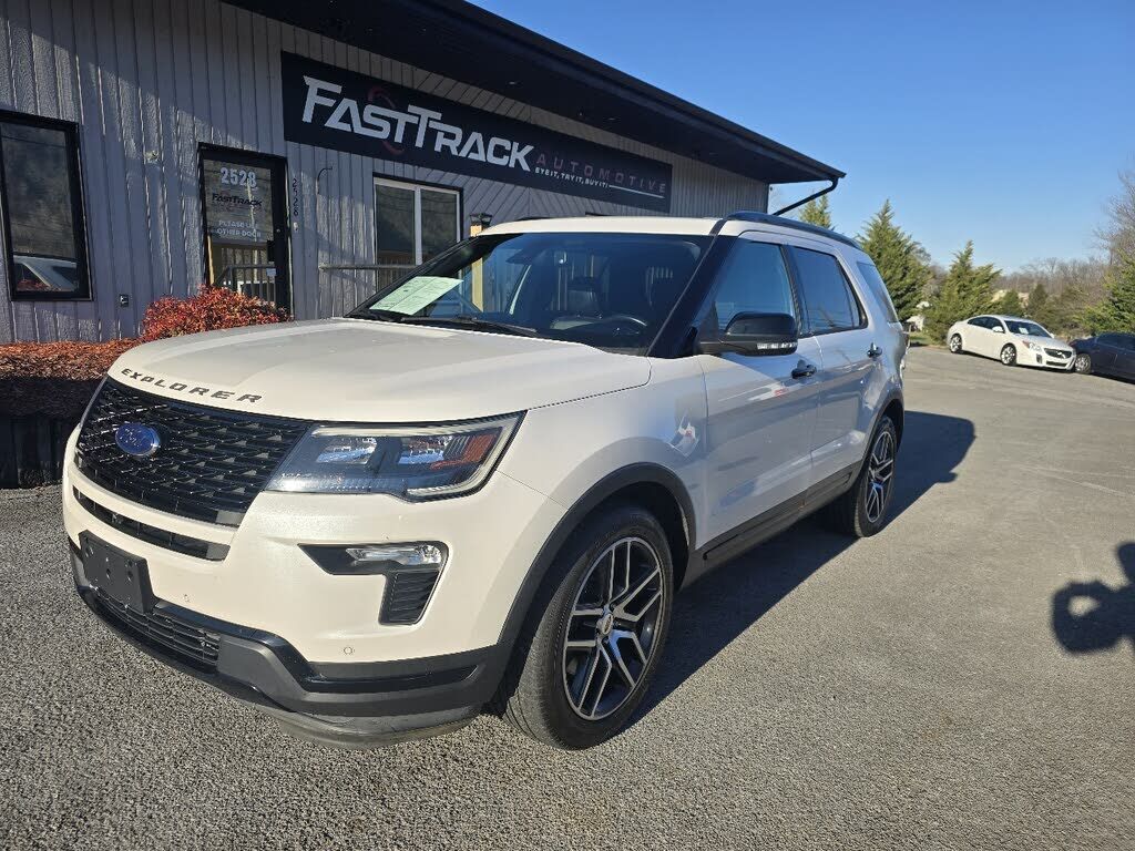 2018 FORD Explorer