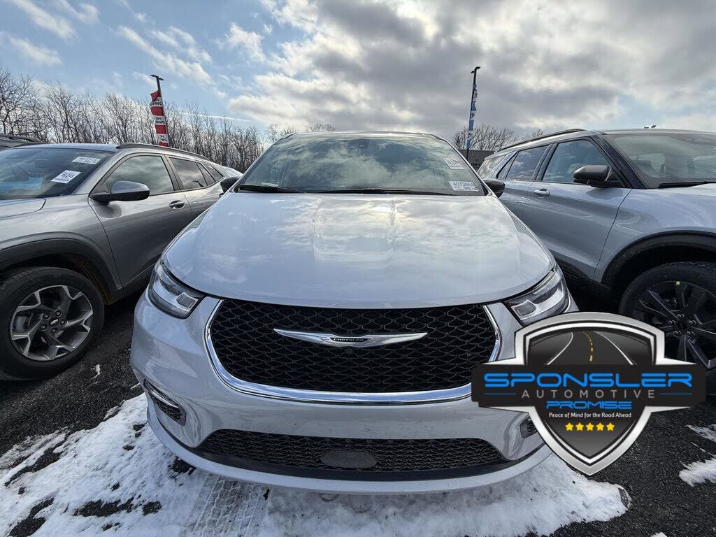 2024 CHRYSLER Pacifica