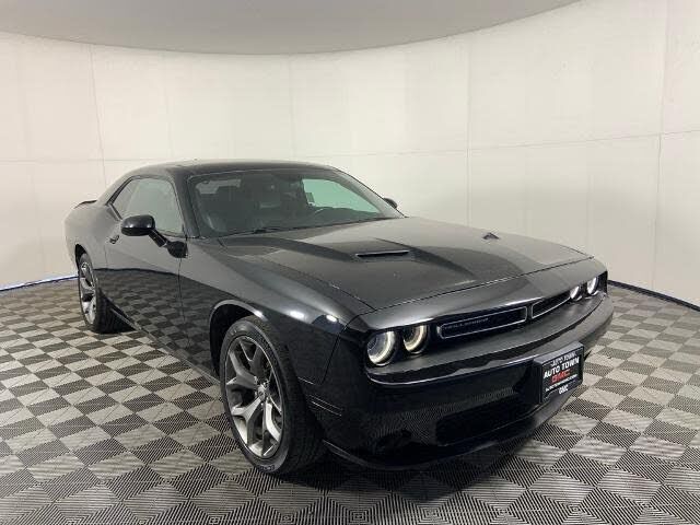 2017 DODGE Challenger
