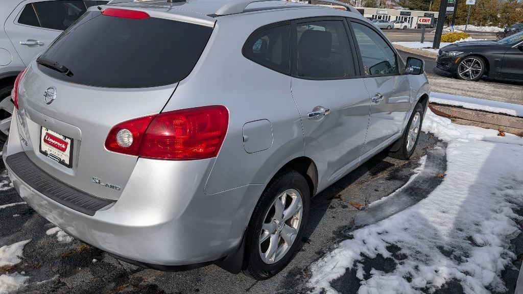 2010 NISSAN Rogue